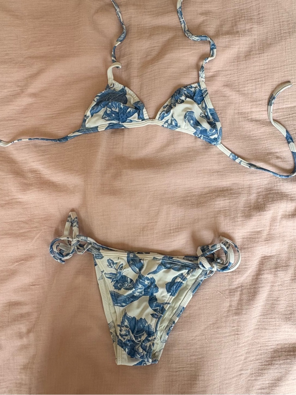 Bikini floral acheté au Brésil